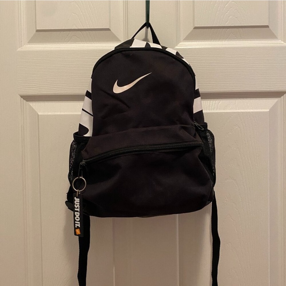 Nike Brasilia JDI Backpack - Picture 5 of 5